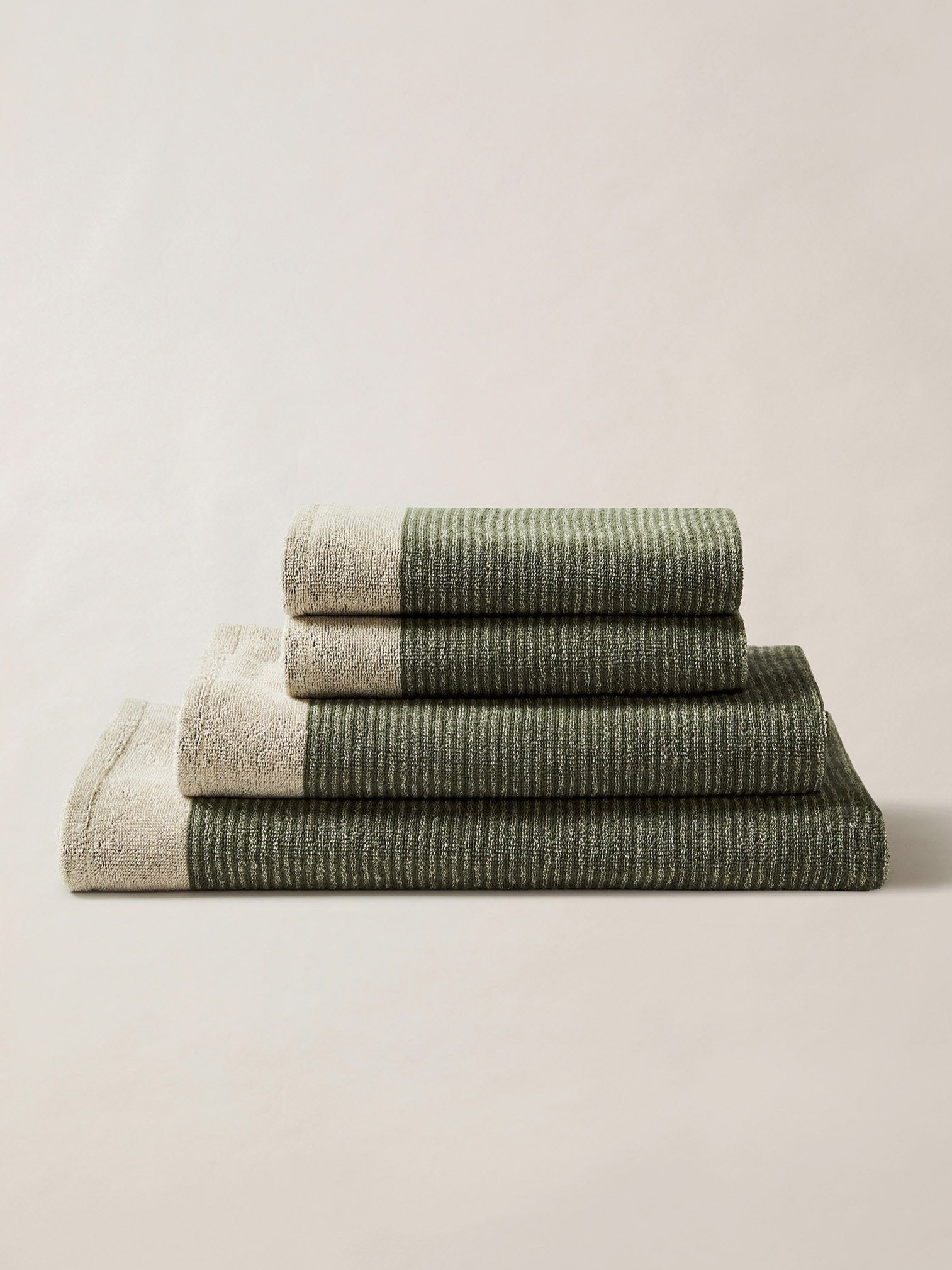 Cleverly Ionic™ Towels – Defender Green