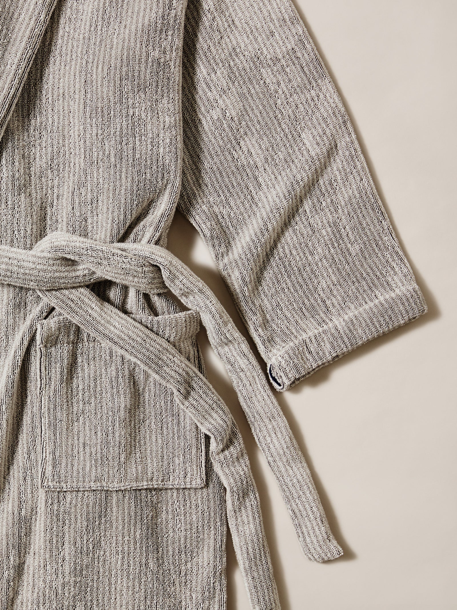 Cleverly Ionic™ Robe – Cloudy White